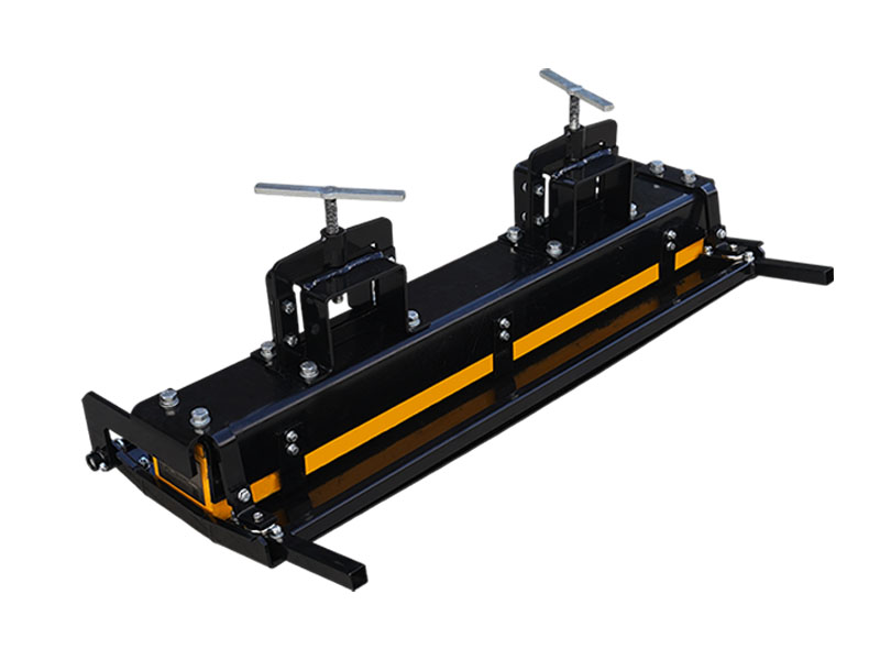 マグネティックスイーパー：より清潔で安全な作業現場を実現するフォークリフトの新しい相棒